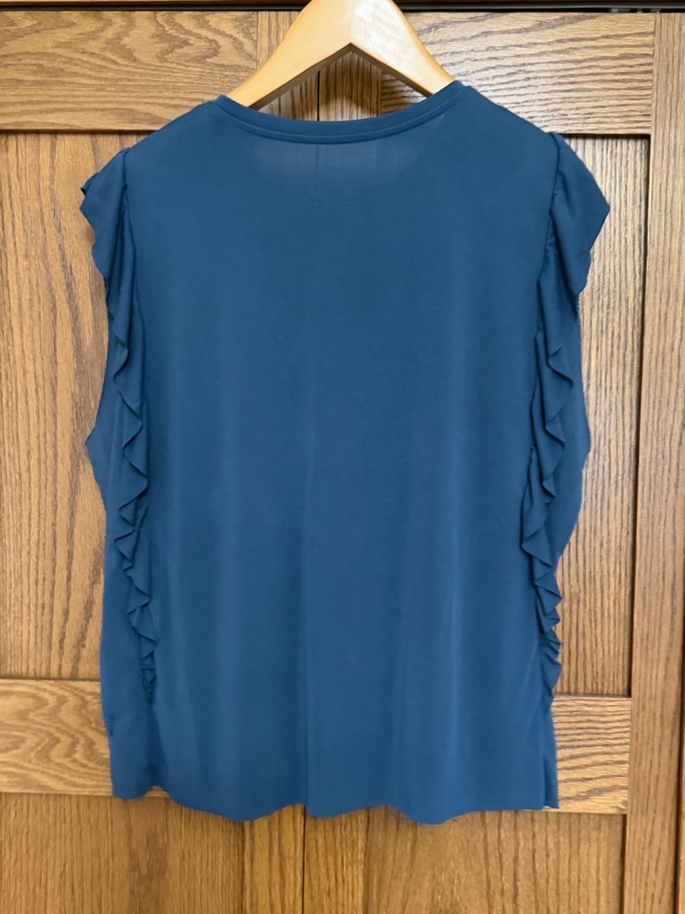 Ariat Ruffle Sleeve Crew Tee - Picture 2 of 3